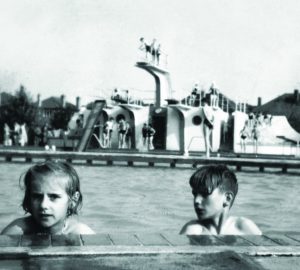 SWIMMING IN LEICESTER THE HIDDEN HISTORY