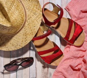 Sun, Sand & Style: The Must-Have Holiday Clothes for Summer 2025